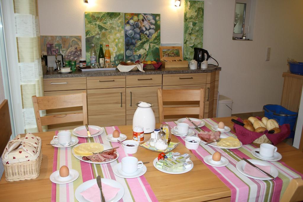 Hotel Weingut Goeres Briedel Zimmer foto